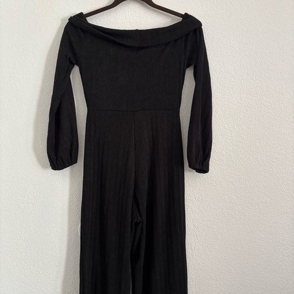 NWT Lulus Women's Size XS Black Off the Shoulder Long Sleeve Jumpsuit - Picture 4 of 6